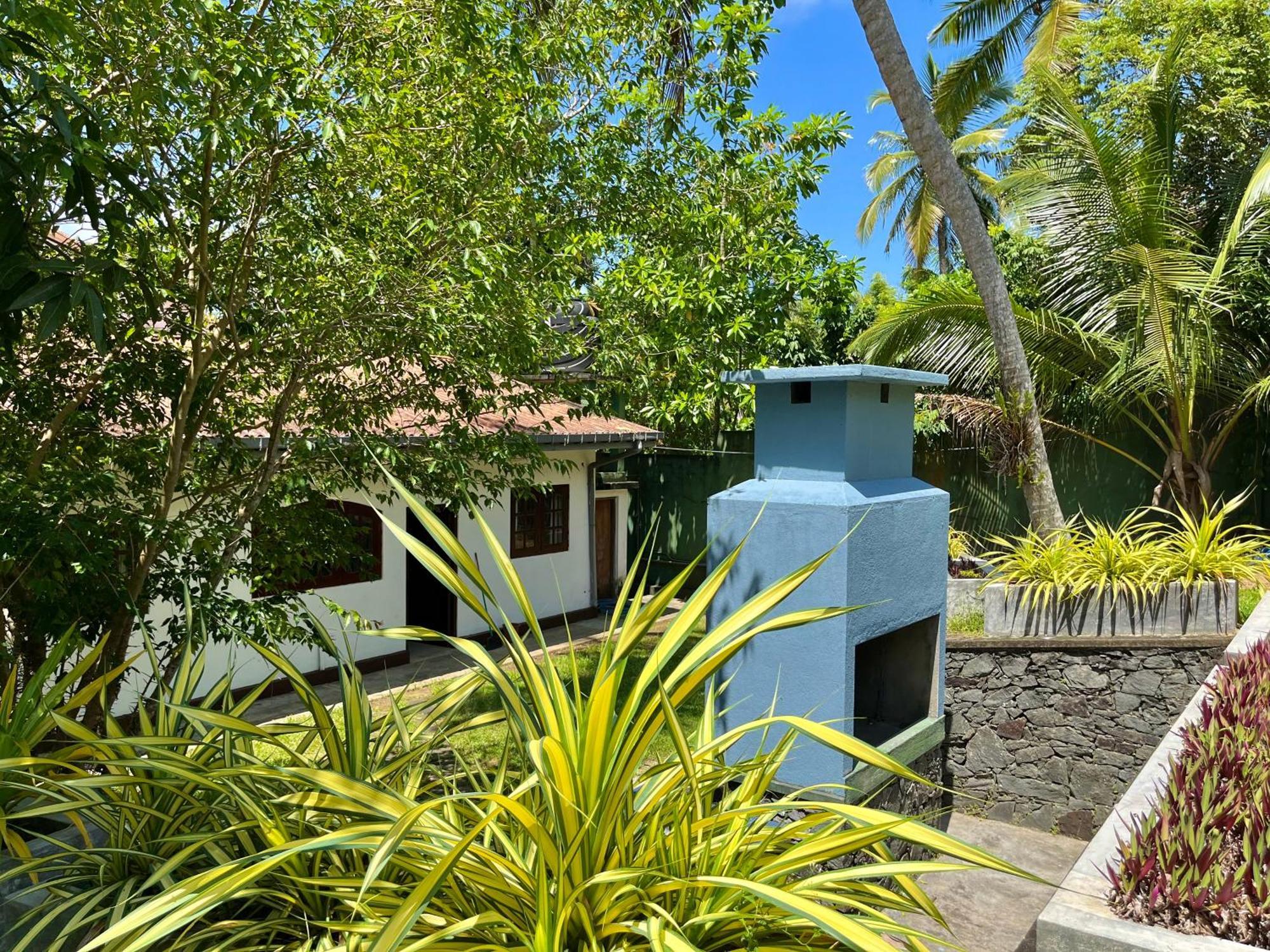 Garden Haven Hikkaduwa Villa Buitenkant foto